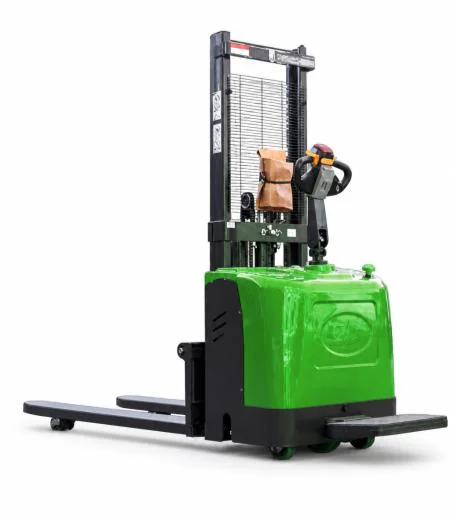 Apilador Semieléctrico con Plataforma