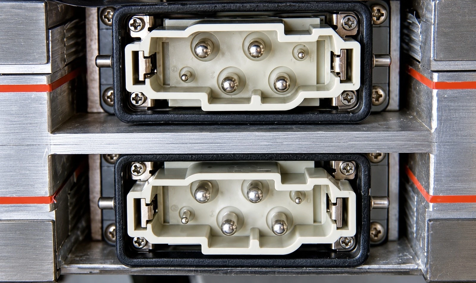 Nuevo Conector Eléctrico
